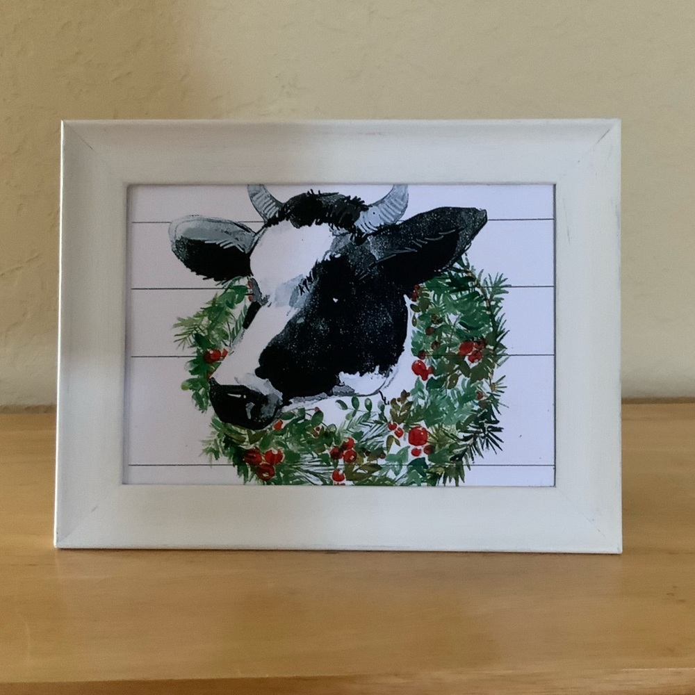 Farmhouse Christmas cow & wreath picture 5x7 w/frame